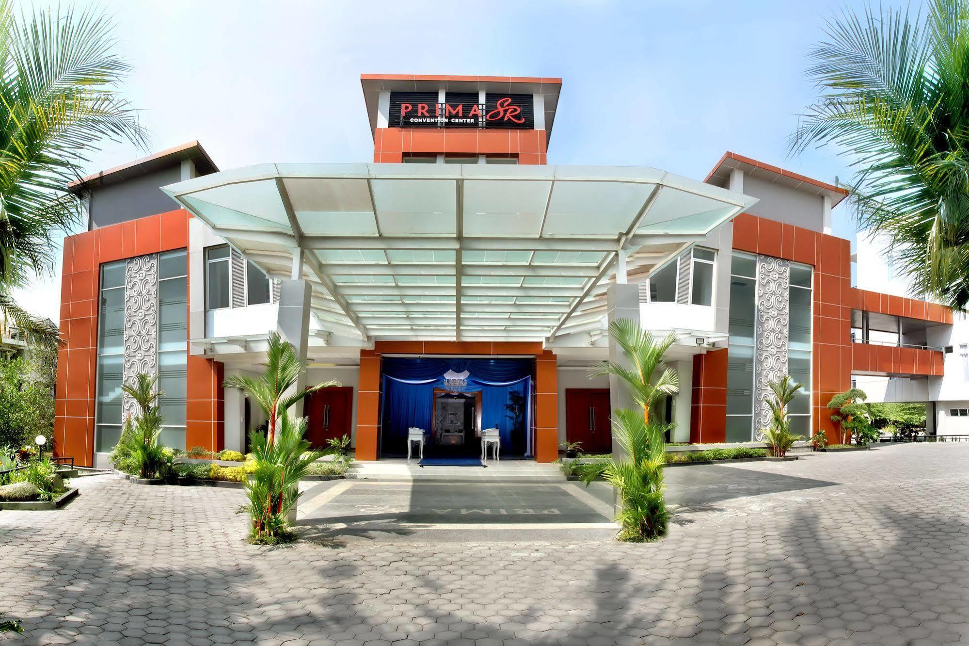 Prima Sr Hotel & Convention Yogyakarta Слеман Экстерьер фото