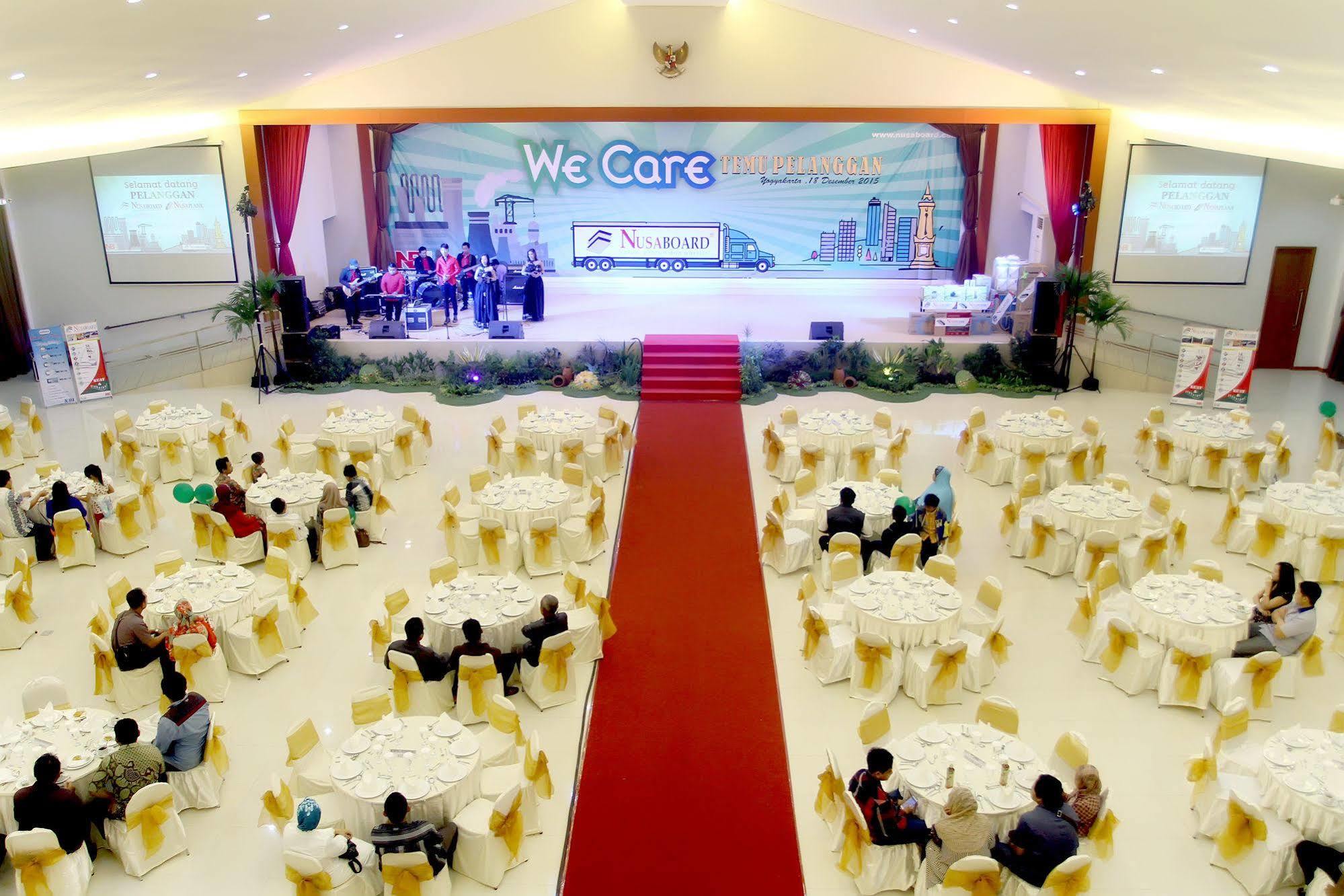 Prima Sr Hotel & Convention Yogyakarta Слеман Экстерьер фото